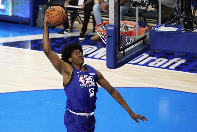 及每位球员 及每位球员