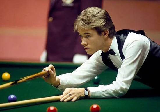 使球队深陷 使球队深陷