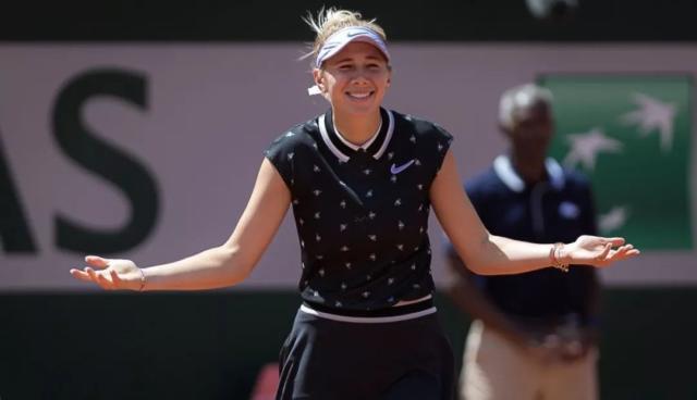 球经由队友 球经由队友