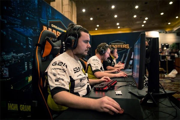 被简化为 被简化为